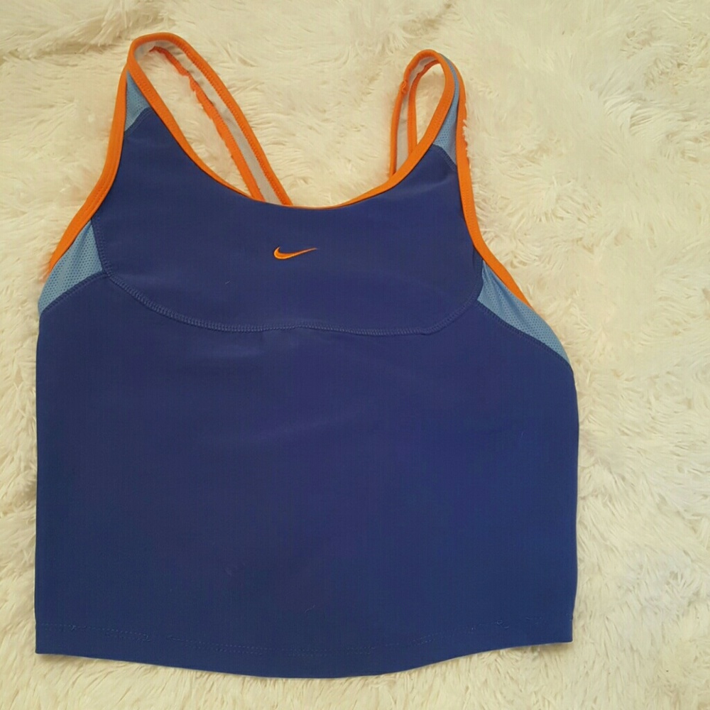Sports crop shirt